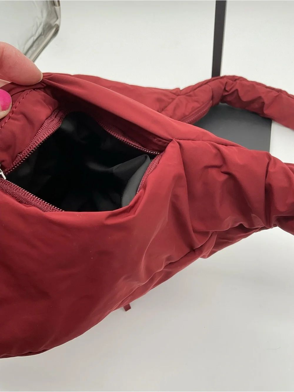 Athleta Deep Red Padded Nylon Gym/Shoulder Bag- Read - Picture 14 of 16